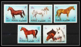 303c - Fujeira MNH ** Mi N° 1538 / 1542 A Cheval (chevaux Horse Horses)  - Fujeira