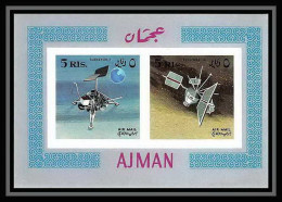 693 Ajman - MNH ** Mi Bloc N° 35 B Probes Satellites Espace Space Research Explorer Surveyor Non Dentelé (Imperf) - Asia