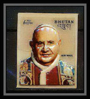 678 Bhutan (bhoutan) MNH ** N° 114 Timbre En Relief Autocollant Jean XXII 22 (pope) 3d Stamp - Popes