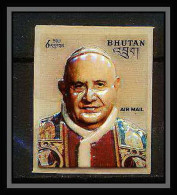 678 Bhutan (bhoutan) MNH ** N° 114 Timbre En Relief Autocollant Jean XXII 22 (pope) 3d Stamp - Bhoutan