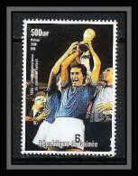 667a - Guinee - MNH ** Football (Soccer) Coupe Du Monde France 98 Laurent Blanc  - 1998 – Frankrijk
