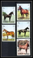 659 Sharjah - MNH ** Mi N° 1006 / 1010 A Cheval (chevaux Horse Horses)  - Paarden