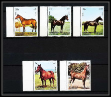 659a Sharjah - MNH ** Mi N° 1006 / 1010 A Cheval (chevaux Horse Horses)  - Sharjah