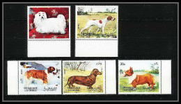 657a Sharjah - MNH ** Mi N° 1024 / 1028 A Chiens (chien Dog Dogs) Pointer St Bernard Dachshund Corgi Pomeranian - Sharjah