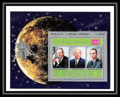 756d Yemen Kingdom MNH ** Mi Bloc N° A 167 A Espace (space) Astronauts And Family Astronauts Armstrong Aldrin Collins - Yémen