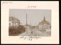 Fotografie Brück & Sohn Meissen, Ansicht Grossröhrsdorf, Albertstrasse Mit Wohnhaus  - Lieux