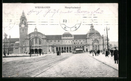 AK Wiesbaden, Strassenpartie Mit Blick Auf Hauptbahnhof  - Wiesbaden