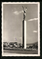 AK Zürich, Schweizerische Landesausstellung 1939, Plastik Von H. Haller Am Linken Ufer Gegen Den Ort  - Expositions