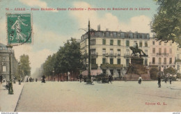 Z24-59) LILLE (NORD) PLACE RICHEBE - STATUE FAIDHERBE - PERSPECTIVE DU BOULEVARD DE LA LIBERTE - Lille