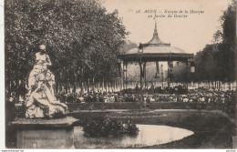 Z23- 47) AGEN - KIOSQUE DE LA  MUSIQUE AU JARDIN DU GRAVIER - (CONCERT - SPECTATEURS - 2 SCANS) - Agen