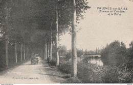 Z23- 32) VALENCE SUR BAISE (GERS) AVENUE DE CONDOM ET LA BAISE  - (ANIMEE - AUTOMOBILE - 2 SCANS) - Sonstige & Ohne Zuordnung