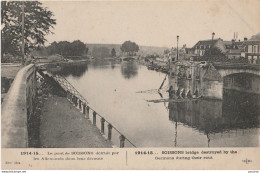 Z10- GUERRE 1914 - 15 - SOISSONS - LE PONT DETRUIT PAR LES ALLEMANDS DANS LEUR DEROUTE - (WW1 - 2 SCANS) - Guerre 1914-18