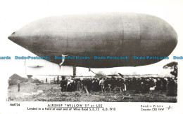 R676814 Airship Willow. Pamlin Prints - Monde