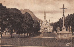 65-LOURDES-N°3946-E/0325 - Lourdes