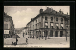 CPA Saint-Die, L`Hotel De Ville Et La Rue Stanislas  - Saint Die