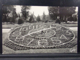 27149 . LOUVIERS .  LE JARDIN PUBLIC . L HORLOGE . EDIT. GABY - Louviers