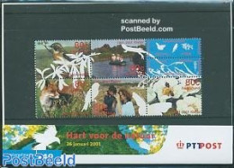 Netherlands 2001 Nature Presentation Pack, Mint NH, Nature - Animals (others & Mixed) - Birds - Butterflies - Flowers .. - Ongebruikt