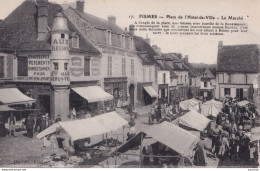 X15-51) FISMES (MARNE) PLACE DE L'HOTEL DE VILLE - LE MARCHE - ( ANIMEE - HABITANTS - ETALS - 2 SCANS ) - Fismes