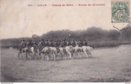 X14-59) LILLE - CHAMP DE MARS REVUE DU 14 JUILLET - 1907 - Lille
