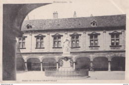 X14-25) BESANCON - STATUE DU CARDINAL GRANVELLE  - ( 2 SCANS ) - Besancon