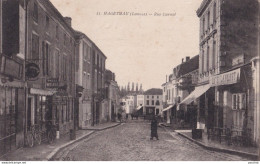 X9-40) HAGETMAU (LANDES) RUE CARNOT - CAFE LANUSSE - MAGASIN DE CYCLES CLEMENT - 1923 - EDIT. J. SOM - ( 2 SCANS ) - Hagetmau