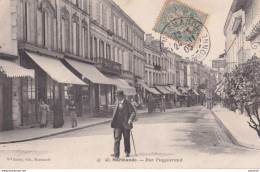 X8-47) MARMANDE - RUE PUYGUERAUD - CAFE GATIREL COMMERCES ET PETITE ANIMATION - 1905 - Marmande