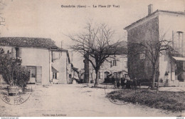 X20-32) GONDRIN (GERS)  LA PLACE - 2 EME VUE - 1920  -  ( 2 SCANS ) - Autres & Non Classés