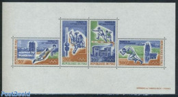 Mali 1972 Olympic Games Munich S/s, Mint NH, Religion - Sport - Churches, Temples, Mosques, Synagogues - Football - Ol.. - Kerken En Kathedralen