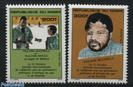 Niger 1986 Political Prisoners 2v, Mint NH, History - Anti Racism - Nobel Prize Winners - Nelson Mandela - Ohne Zuordnung