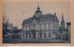 Y12-33) COUTRAS (GIRONDE)  LA MAIRIE - ( 2 SCANS ) - Autres & Non Classés