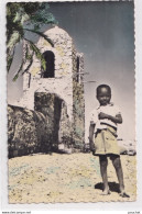 Y26- DJIBOUTI .... VIEILLE MOSQUEE A OBOCK - ( GARCONNET IVOIRIEN - COLORISEE - 2 SCANS) - Dschibuti