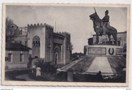 Y22- TLEMCEN (ORAN) LE MONUMENT AU  2 EME CHASSEURS D ' AFRIQUE  - ( 2 SCANS ) - Tlemcen