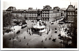 75 PARIS - Place De La Republique  [REF/S007101] - Autres & Non Classés