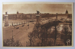 FRANCE - PARIS - Pont Alexandre III Et Esplanade Des Invalides - Brücken