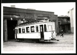 Fotografie Unbekannter Fotograf, Ansicht Bielefeld, Strassenbahn-Triebwagen Nr. 50 Am Alten Depot  - Places