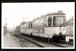 Fotografie Unbekannter Fotograf, Ansicht Duisburg, Strassenbahn-Triebwagen Nr. 2279 Der Linie 9  - Places