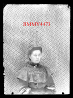 Portrait De Marie Roy Le 28 Mai 1905 - Plaque De Verre -Taille 88 X 118 Mlls - Glass Slides