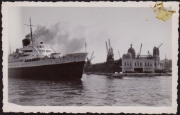 Jolie Photographie Ancienne Du Paquebot Ville D'Oran Dans Le Port De Marseille En 1951 / 11 X 7 Cm - Places