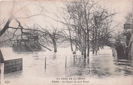 PARIS - Inondations De Janvier 1910 - Le Square Du Pont Royal - Paris Flood, 1910