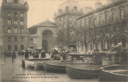 E858 PARIS Inondation Arrivée Des Canots Berton - Paris Flood, 1910