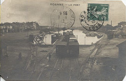 X122009 LOIRE ROANNE LE PORT TRAIN TRAINS CHEMIN DE FER BATELLERIE PENICHE PENICHES - Roanne
