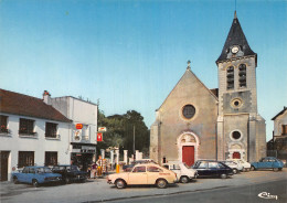 77 OZOIR LA FERRIERE PLACE DE L EGLISE - Autres & Non Classés