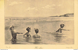 MER CALME QUATRE FEMMES EN MAILLOT DE BAINS DANS LA MER PHOTO REUTLINGER - Autres & Non Classés