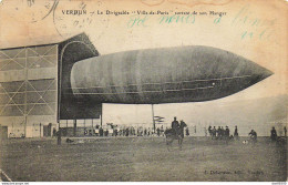 55 VERDUN LE DIRIGEABLE VILLE DE PARIS SORTANT DE SON HANGARD - Airships