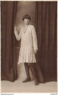 CARTE PHOTO NON IDENTIFIEE JEUNE FEMME EN ROBE PRÉNOMMÉE LEONE - A Identifier