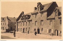 29 LOCRONAN BELLES MAISONS BOURGEOISES DE 1669 - Locronan