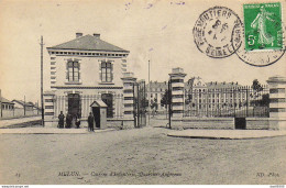 77 MELUN CASERNE D'INFANTERIE QUARTIER ANGEREAU - Casernas