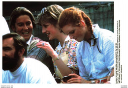 SUSAN BARRANTES MERE DE SARAH FERGUSON ET PRINCESS DIANA ET FERGIE AT COWDRY PARK POLO IN 1981   PHOTO DE PRESSE ANGELI - Célébrités