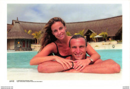 DAVID GINOLA ET SA FEMME CORALINE A L'ILE MAURICE PHOTO DE PRESSE ANGELI - Famous People