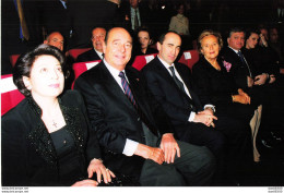 ROBERT KOTCHARIAN SA FEMME JACQUES ET BERNADETTE CHIRAC CONCERT DE BIENFAISANCE PHOTO DE PRESSE ANONYME - Beroemde Personen